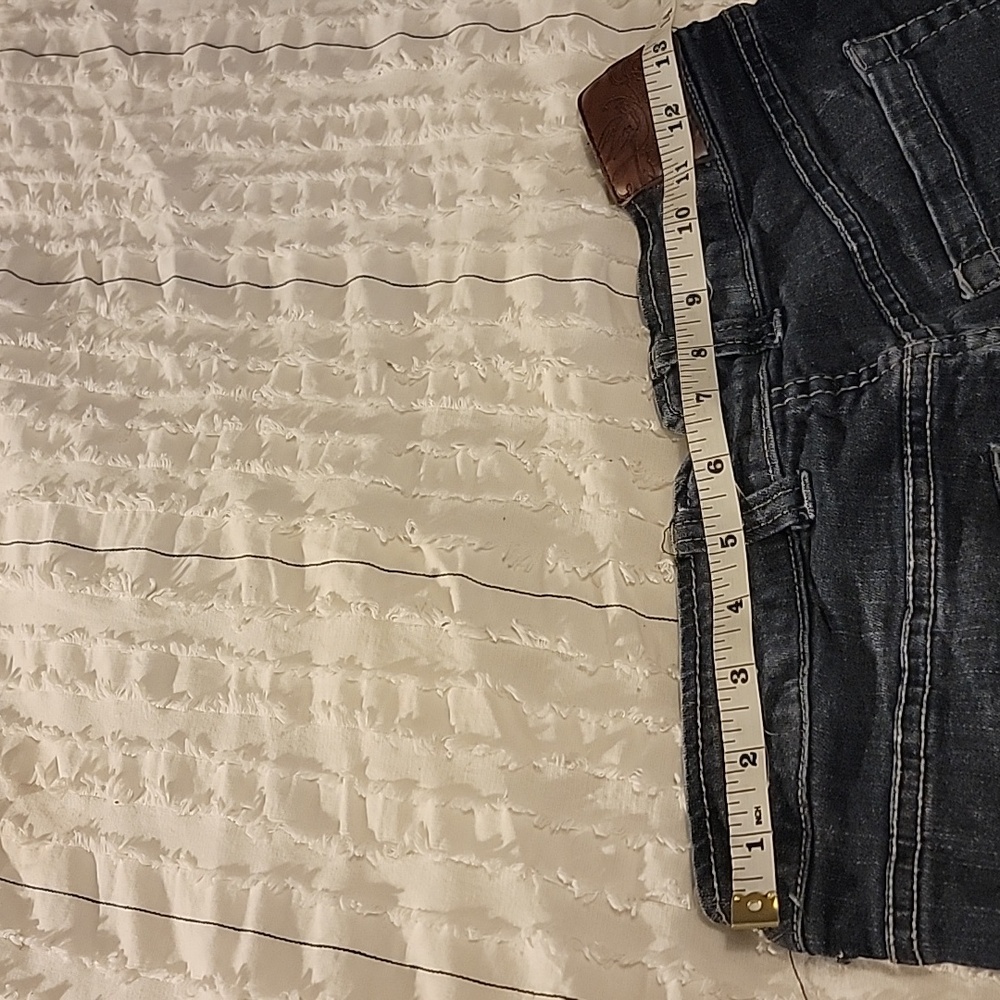 Shorts - Picture 4 of 5